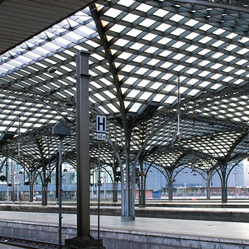 Najlepsze marki łóżek chowanych w szafie w Polsce